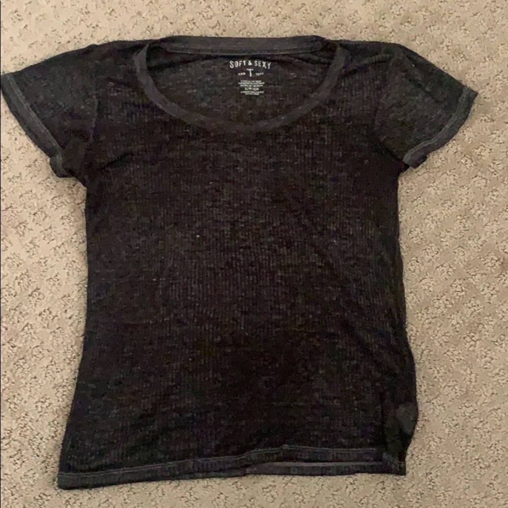 american eagle soft & sexy gray top!